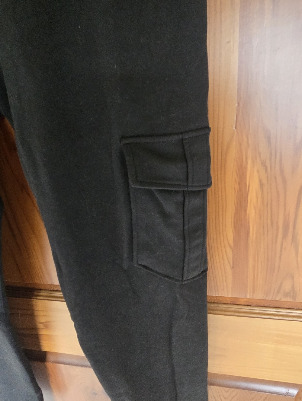 NWOT, Black Knit Cargo Pocket Leggings, Sz. XL - Picture 2 of 6